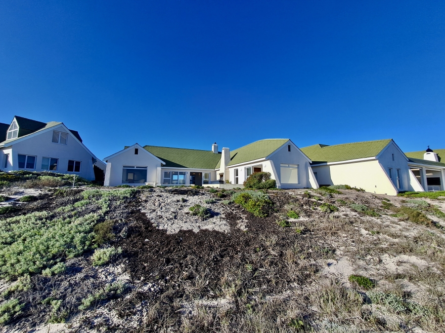 4 Bedroom Property for Sale in Jakkalsfontein Western Cape